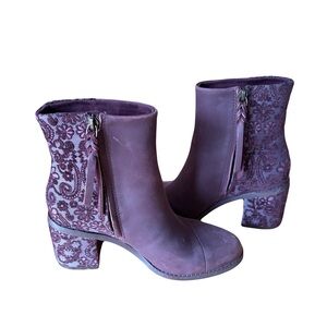 Toms Deep Purple Ankle Booties w/embroided back & heel size 5.5